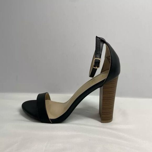 Lulus Taylor Stacked Heels NWOB Black Leather Open Toe Sandals 6 - Picture 1 of 7